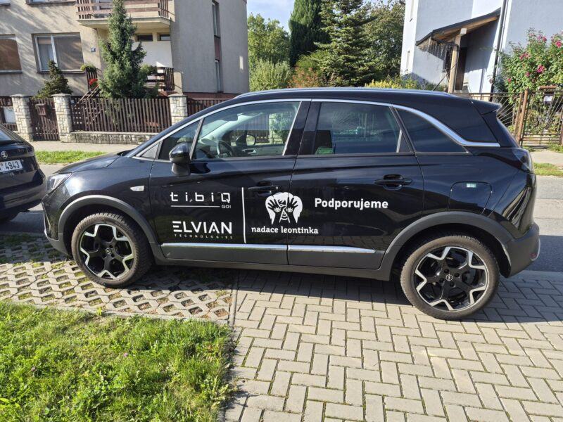 auto opel s logy partnerů